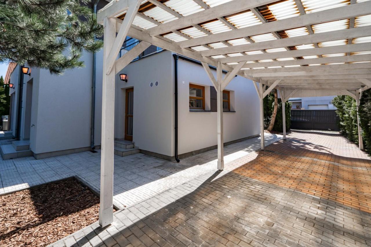 Serenity Prague Villa With Garden Jacuzzi Εξωτερικό φωτογραφία