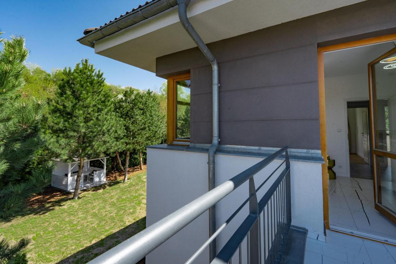 Serenity Prague Villa With Garden Jacuzzi Εξωτερικό φωτογραφία