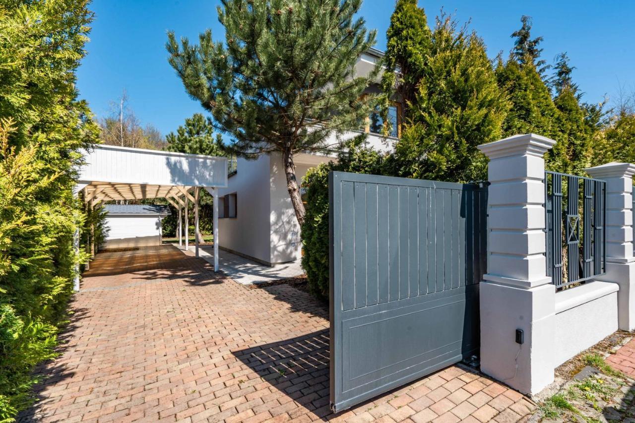 Serenity Prague Villa With Garden Jacuzzi Εξωτερικό φωτογραφία